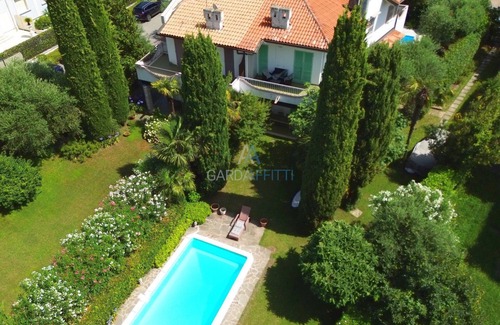 Colombare Villa | Villa Bionda - Relax in the private pool facing the lake