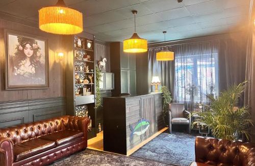 Polyanytsya Hotel | Villa Blanc: Oceanfront Retreat with Pool & Family-Friendly Perks