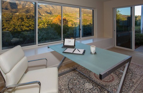 Santa Barbara House | Villa Blanca: Sleek Design and Top Amenities in Montecito