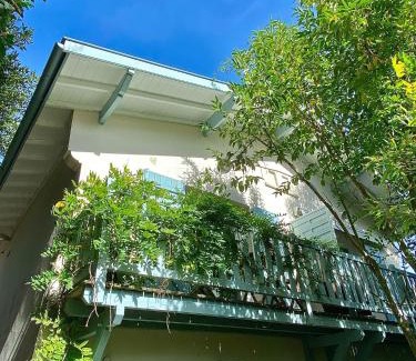 Cap-Ferret Apartment | Cozy Villa Blanche with Ocean View & Child-Friendly Amenities