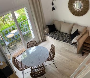 Cap-Ferret Apartment | Cozy Villa Blanche with Ocean View & Child-Friendly Amenities