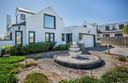 Grotto Bay Villa | Villa Blau -Luxury Beachfront Villa in Grotto Bay Private Nature Reserve on the West Coast