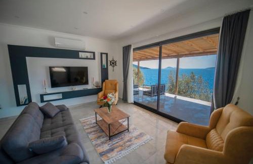 Kalkan Apartment | Unforgettable Villa Blue Coast I & II with Beach Access