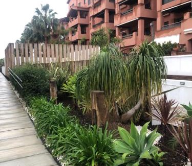 Motril Apartment | Villa Bobita: Oceanfront Retreat with Top Guest Ratings