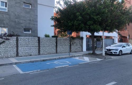 Motril Apartment | Villa Bobita: Oceanfront Retreat with Top Guest Ratings