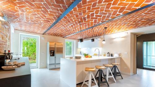 Fubine Villa | Discover Villa Boemia 10: Oceanfront Getaway for Families