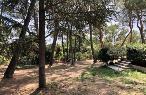 La Bastide-des-Jourdans Villa | Villa Bois Romay: Relax by the Pool with Tennis & Pétanque