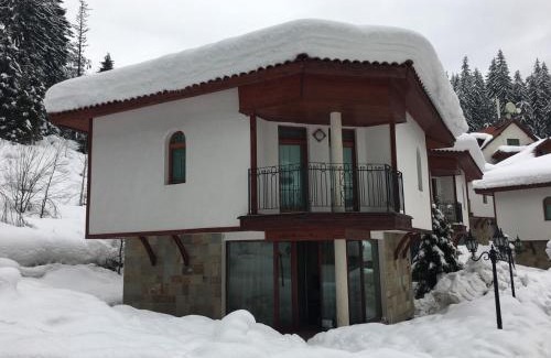 Pamporovo Villa | Family-Friendly Retreat at Villa Bojinovi - Forest Nook 2