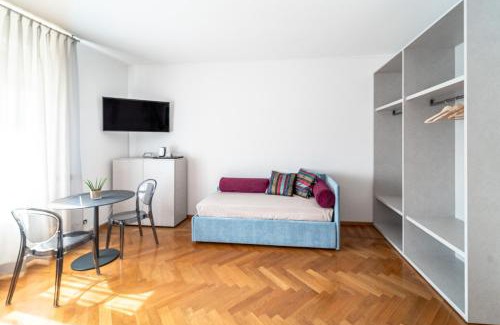 Roiano-Gretta-Barcola-Cologna-Scorcola Bed & Breakfast | Relax at Villa Bonafata B&B with Oceanfront Hot Tub