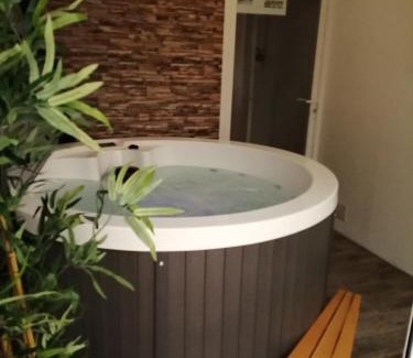 Penestin Villa | Relaxing Villa by the Sea with Pool and Hot Tub Awaits