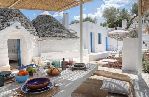 Putignano Villa | Relax at Villa 'Borgo Trulli 1817' with Private Pool & Spa