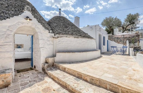 Putignano Villa | Relax at Villa 'Borgo Trulli 1817' with Private Pool & Spa