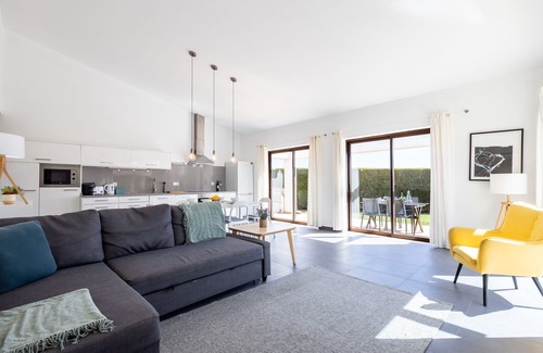 Sagres Villa | Villa Botelha: Private Garden, Pool & Pet-Friendly Stay