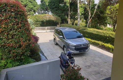 Parongpong House | Villa Bougenvile Lembang Asri