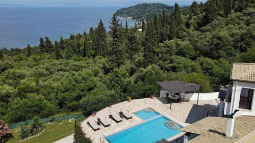 Agia Pelagia Chlomou Villa | 4-Star Villa Boukari: Oceanfront Oasis with Spa & Pool