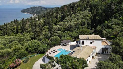 Agia Pelagia Chlomou Villa | 4-Star Villa Boukari: Oceanfront Oasis with Spa & Pool