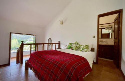 Bouro House | Villa Bouro - Scenic Retreat with Pet-Friendly Comfort