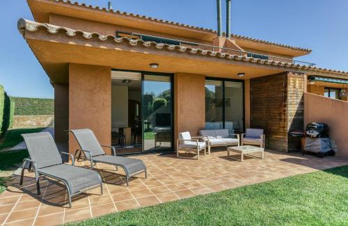 Navata Villa | Villa Brenda: Top-Rated Resort with Pool & Family Amenities