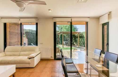 Navata Villa | Villa Brenda: Top-Rated Resort with Pool & Family Amenities