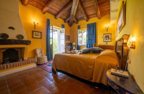 La Morra House | Villa Bricco dei Cogni: Oceanfront Retreat with Pool & Hot Tub