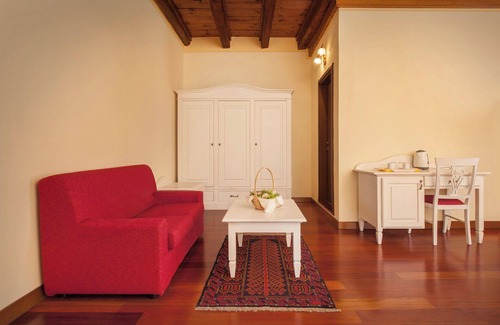 Peri Villa | Villa Brignoli: Historic Stately Home with Spa & Breakfast