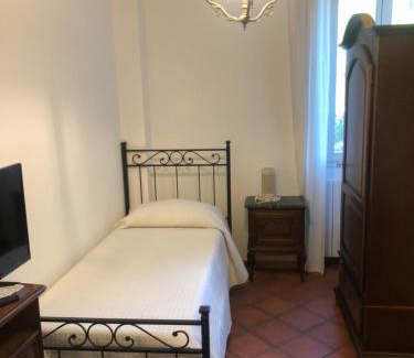 San Lazzaro di Savena Bed & Breakfast | Villa Brizzi: Oceanfront Retreat with High Guest Ratings