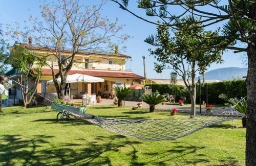 Agropoli House | Villa Brunella: Quadruple Room with Garden View
