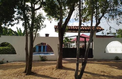 Ricaurte Villa | Villa Bruselas: Guest Rated 8.9, Pet-Friendly Retreat