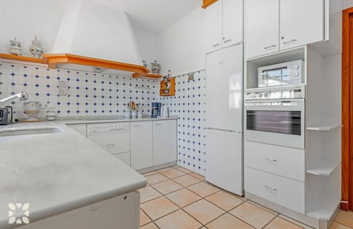 El Portet Villa | Relaxing Villa BUENOS AIRES with Pool & Spa Retreat