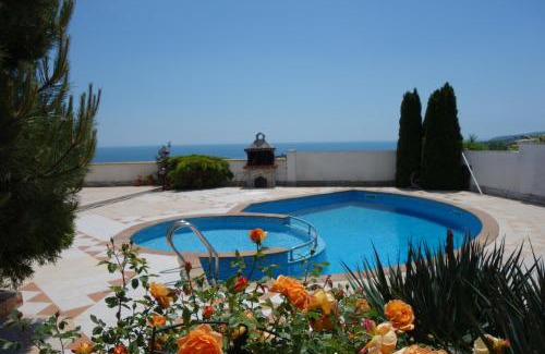 Byala House | Unforgettable Stay at Villa Byala Grape House with Ocean Views