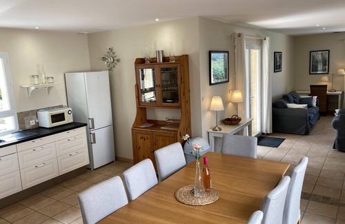 Montbrun-des-Corbieres Villa | Pet-Friendly Modern Villa with Private Pool & Great Reviews