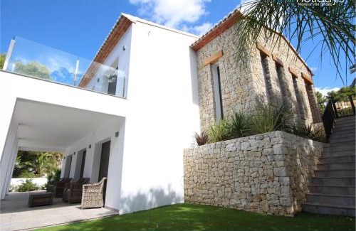 Moraira Villa | Villa Cabina - Relaxing Retreat with Pool & Family Fun