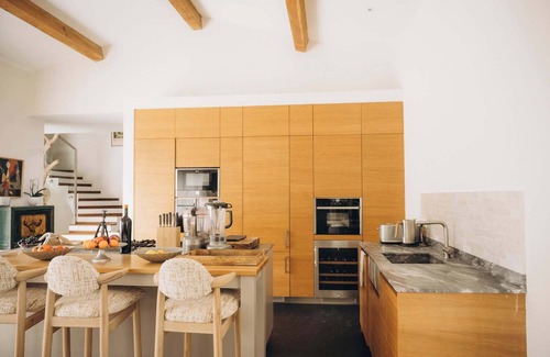 Ramatuelle Villa | Villa Cachou: Family-Friendly Retreat with Spa & Breakfast