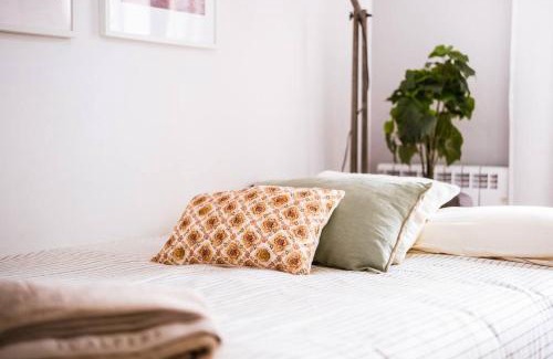 La Magdalena Apartment | Discover Villa Cadena Centro: Family-Friendly Fun Awaits