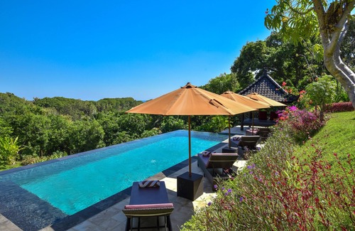 Sukasada Villa | Villa Cahaya: Exclusive Oceanfront Villa with Private Pool