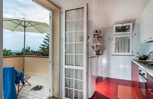 Calabernardo House | Cozy CALABERNARDO APARTMENT Steps from Ocean Cliff