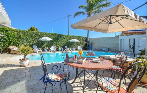 Casuzze House | Villa Calambra: Family-Friendly Retreat with Pool Access