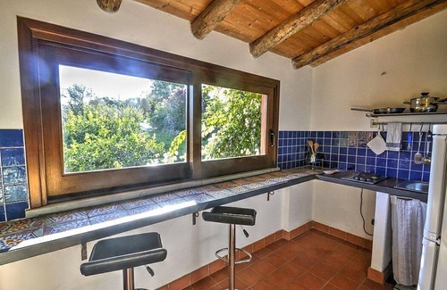 Mirto House | Villa Calesse A: Welcoming Retreat with Pool and Free Wi-Fi