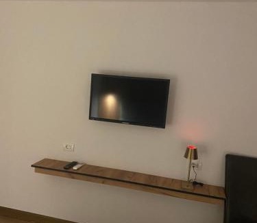 Hateg House | Discover Villa California Hateg: Family-Friendly Retreat