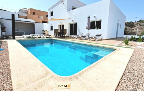 Tarajalejo Villa | Relaxing Villa Calma with Private Jacuzzi & Climatized Pool