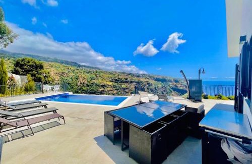 Ponta do Sol House | Villa Camacho xxvii: Family-Friendly Retreat with Pool