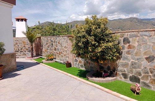 Almunecar Villa | Relax at Villa Camarón: Oceanfront Retreat with Pool