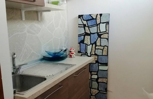Reggio Calabria House | Cozy Villa Camilla Guest House with a Fully Equipped Kitchen