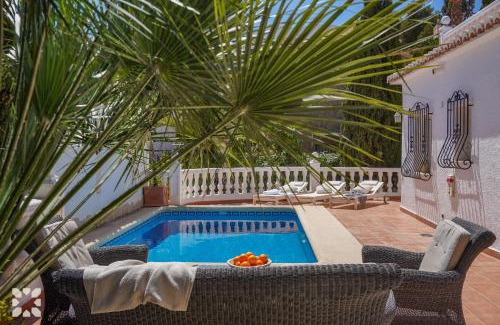 Cumbre del Sol Villa | Villa Camilo by Abahana Villas: 4-Star Gem with Pool & Pets