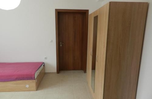 Ezerets House | Budget-Friendly Villa Campo: Pet & Child Friendly Retreat