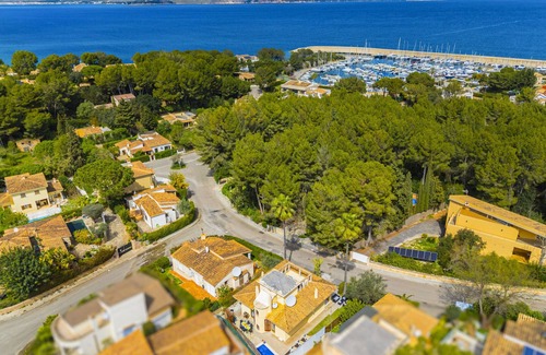 Mal Pas-Bon Aire Villa | Villa Can Cuart: Guest Rated 10/10 with Ocean Views & Pool