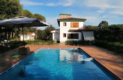 Sant Feliu de Buixalleu House | Idyllic Finca Can Raurell: 4-Star Oceanfront Retreat