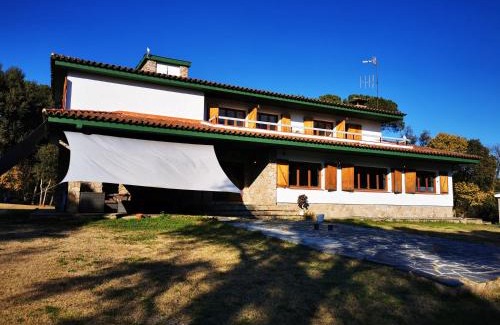 Sant Feliu de Buixalleu House | Idyllic Finca Can Raurell: 4-Star Oceanfront Retreat