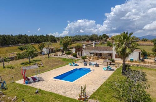 Santa Margalida Villa | Relaxing Retreat at Villa Can Frit with Pool & Child Care