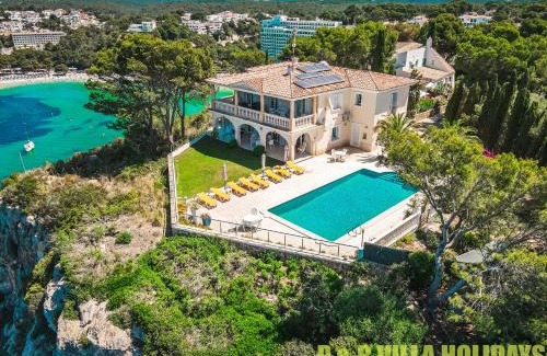Cala Galdana Villa | Pet-Friendly Villa Can Pere with Ocean Views in Cala Galdana